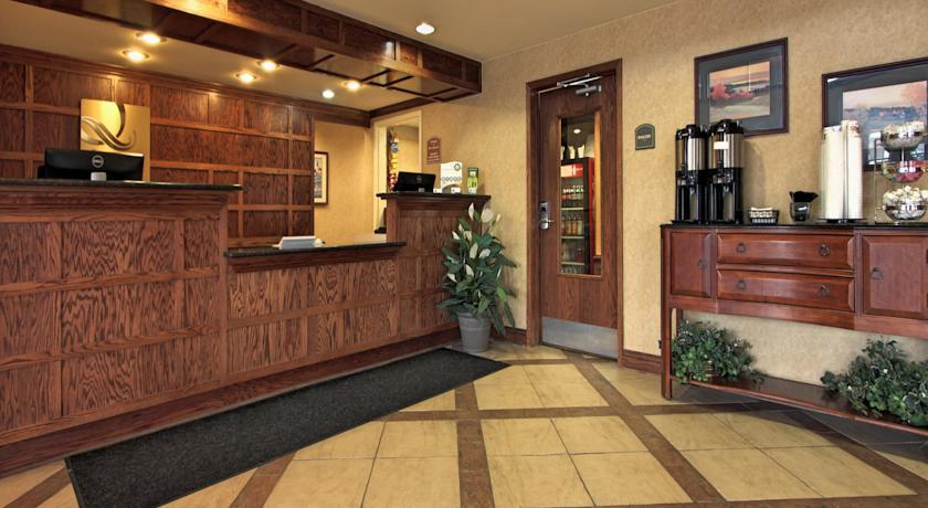 מלון Baymont By Wyndham South Bend Near Notre Dame מראה חיצוני תמונה