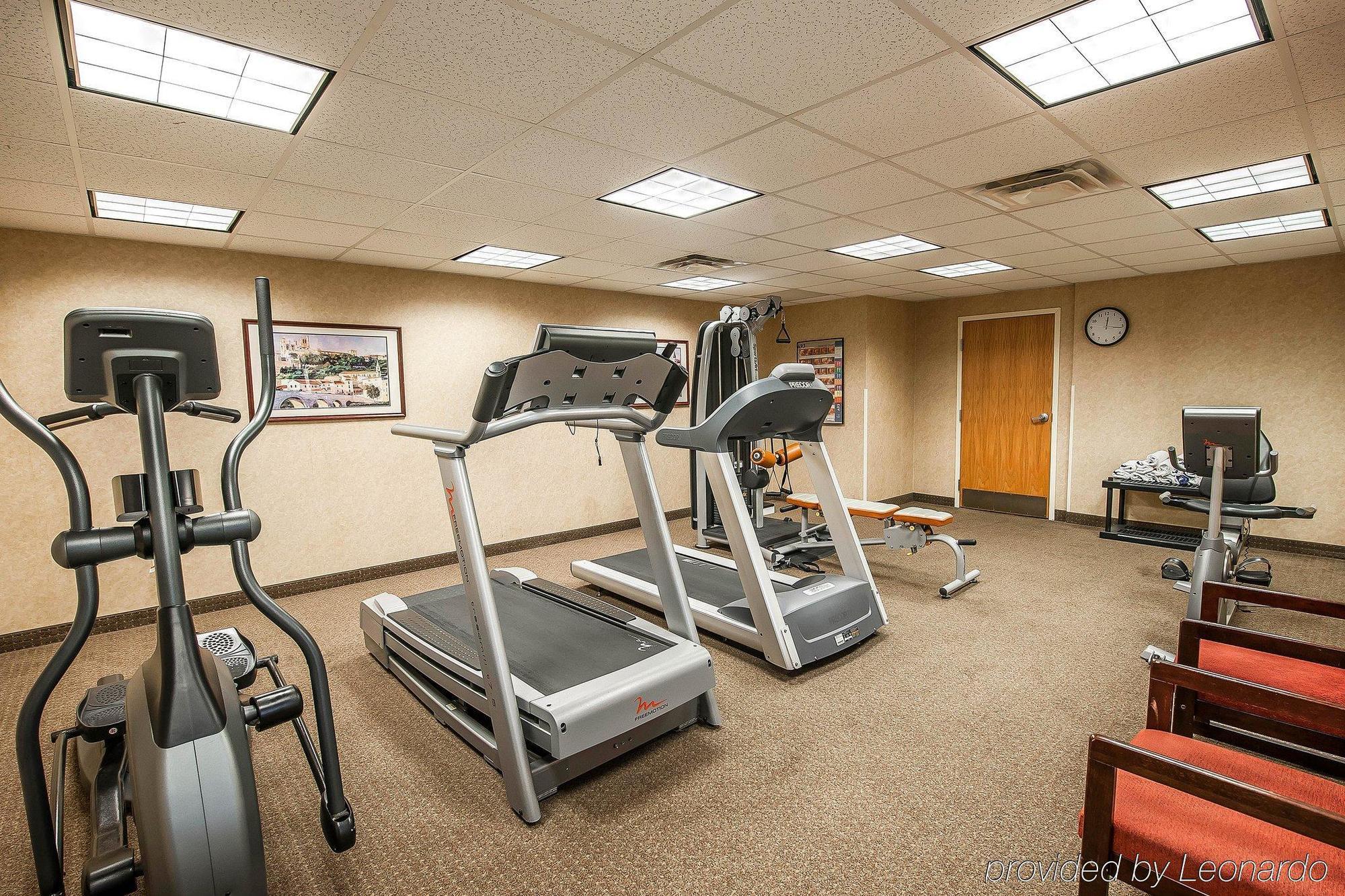 מלון Baymont By Wyndham South Bend Near Notre Dame מראה חיצוני תמונה
