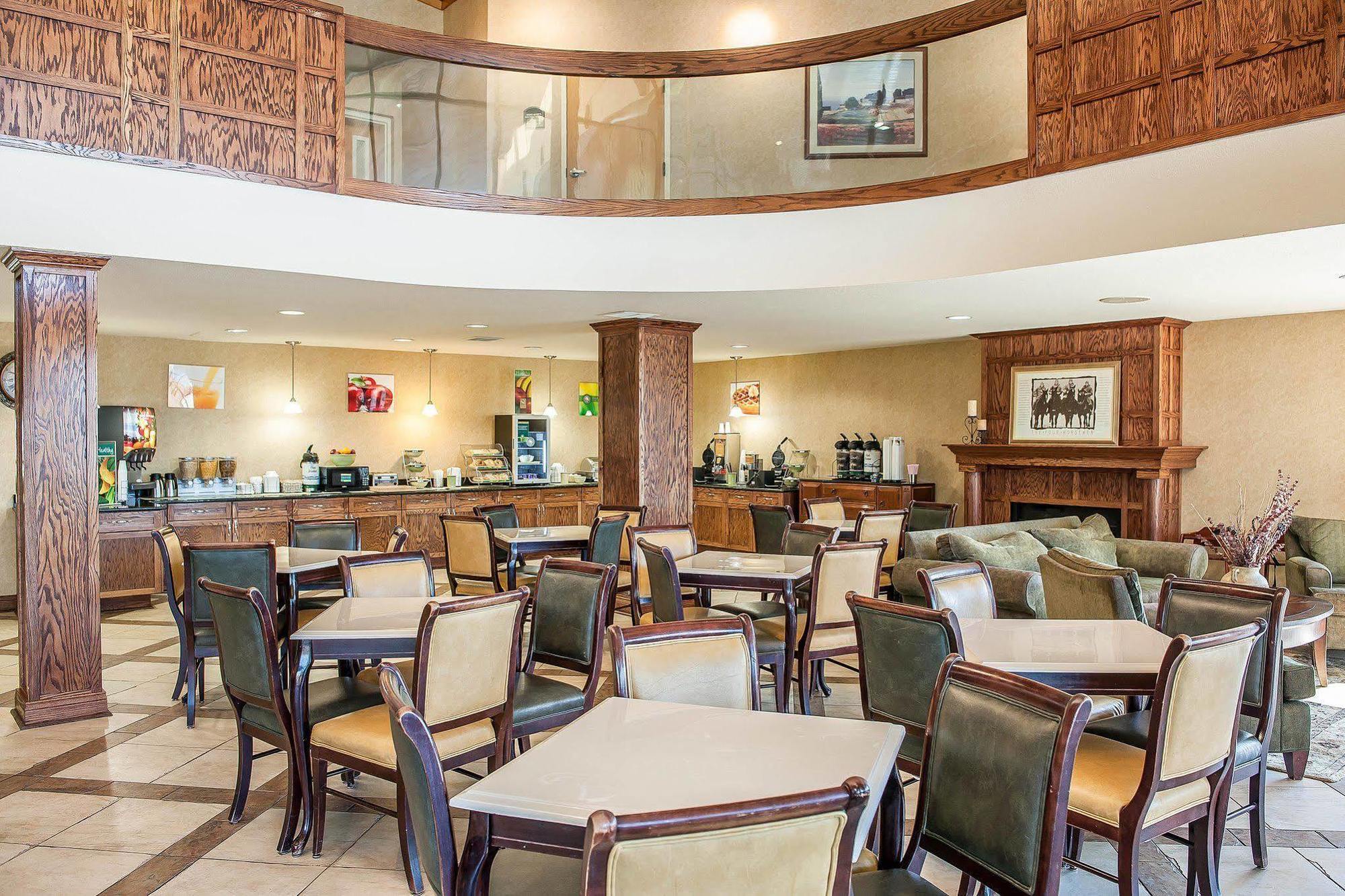מלון Baymont By Wyndham South Bend Near Notre Dame מראה חיצוני תמונה